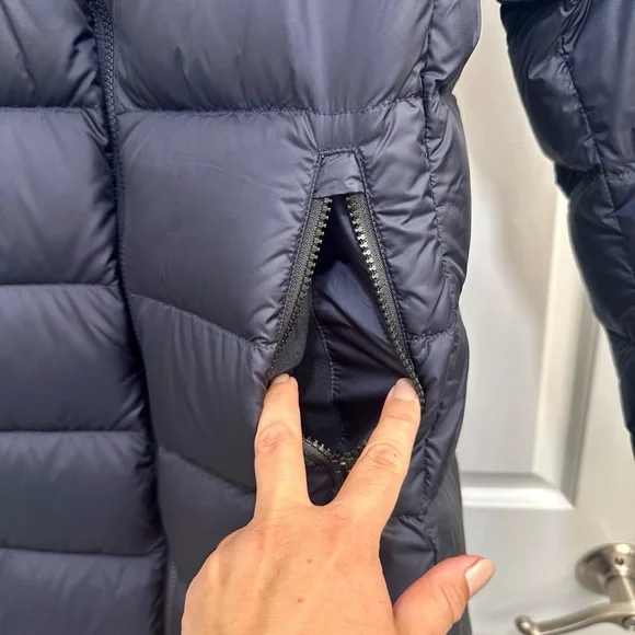 The North Face Women's Dark Blue Long Puffer Coat - Picture 10 of 13